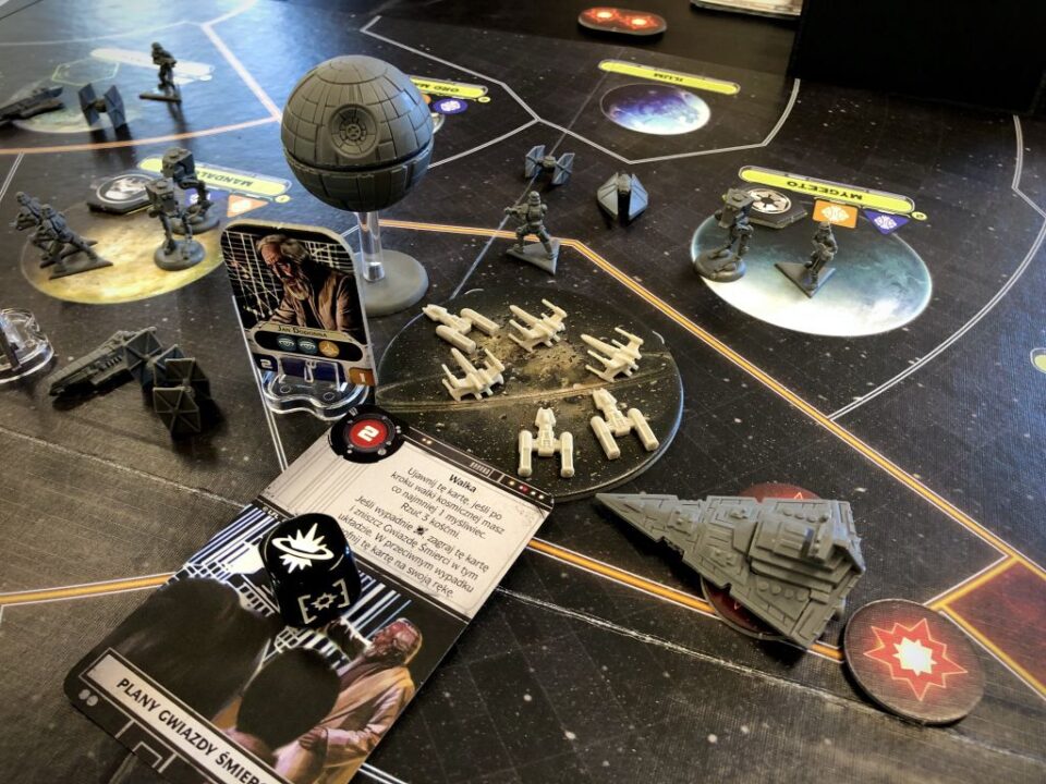 Star Wars: Rebellion - A squadron of fighters destroying Death Star in a swift retaliation after the destruction of inhabited planet. They all came directly from the Rebel Base that was hidden in far far away. - Credit: Hipopotam