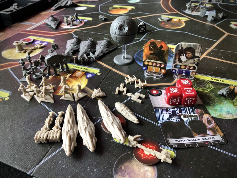 Star Wars: Rebellion - Final battle were I managed to destroy the Dead Star after first space combat turn. This move gave me two final reputation points. I had my rebel base in that system so I would probably loose without that card. - Credit: Hipopotam