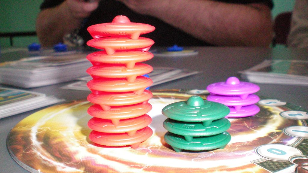 Cosmic Encounter - The red player loses nine space ships - Credit: Annagul