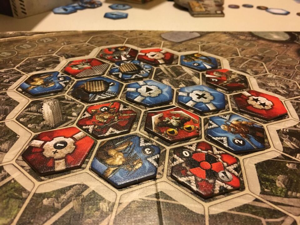 Neuroshima Hex! 3.0 - What a great game! - Credit: zgabor