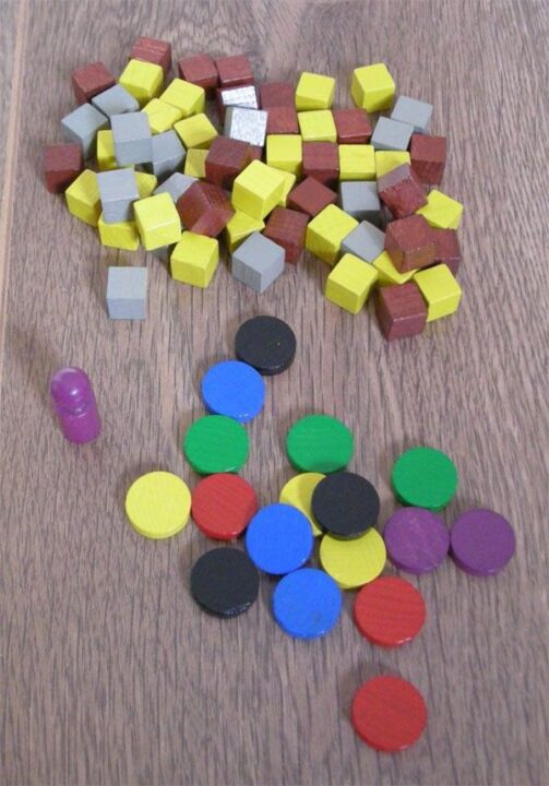 Kingsburg - Wooden counters, King's Envoy token, season and year token (purple), goods cubes - Credit: BaSL