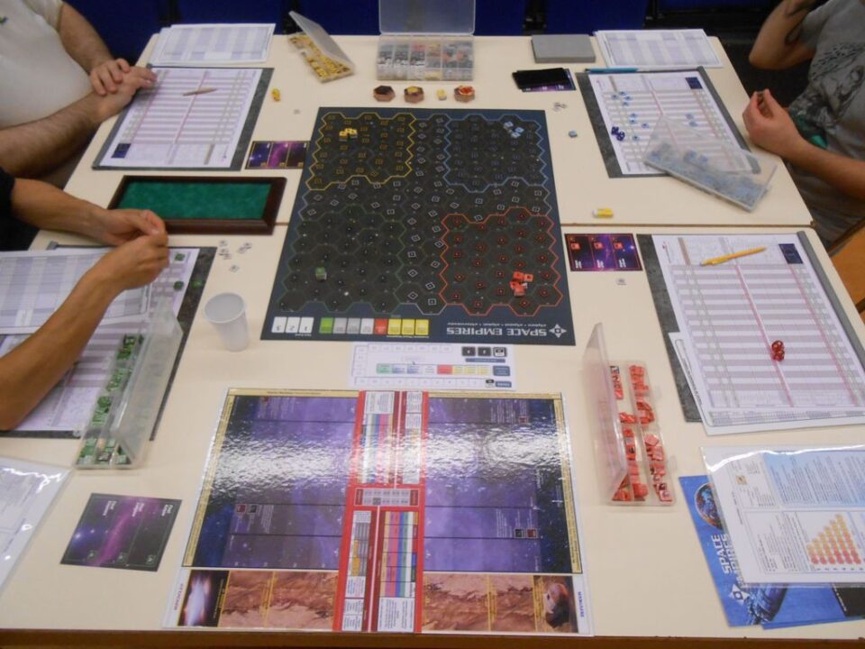 Space Empires 4X - Setup for 4 players @ "BreizhKrieg II con." - Credit: trundorn