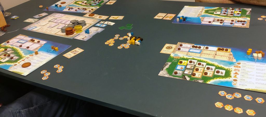 Puerto Rico - 4p. Got 2nd place. Had many point tokens but player to my left won big with buildings. Used money from "Majesty". - Credit: Nilssonius