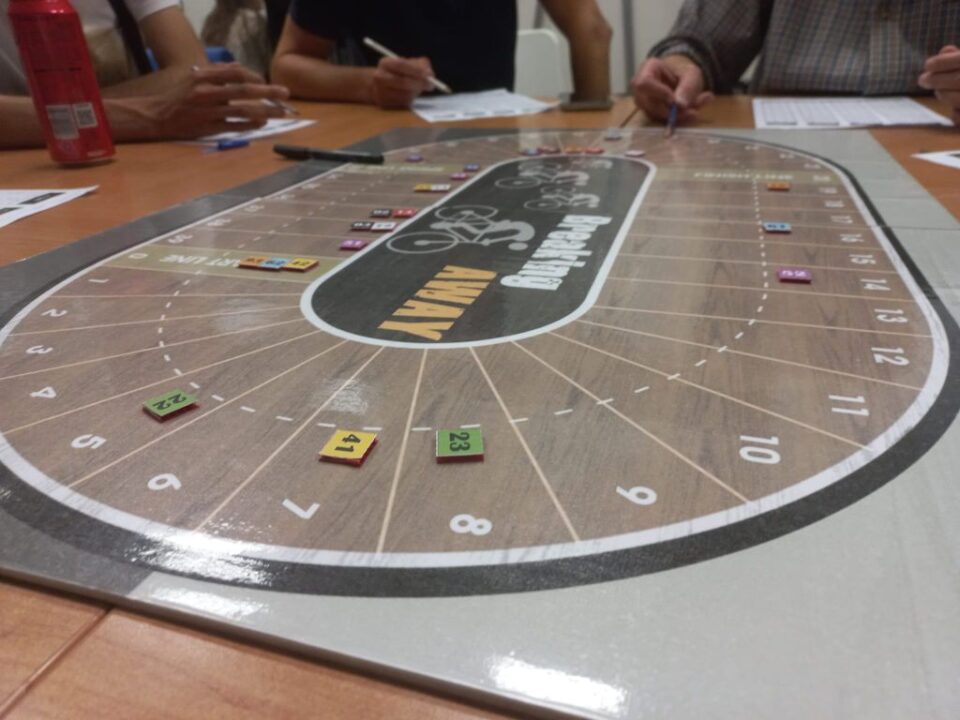 Breaking Away - 9 Players, 27 custom riders - Credit: oli70