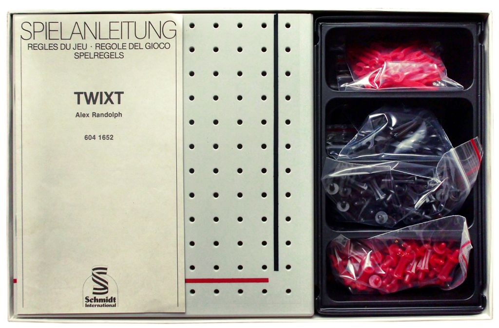Twixt - Box inside - Credit: Marvelfan