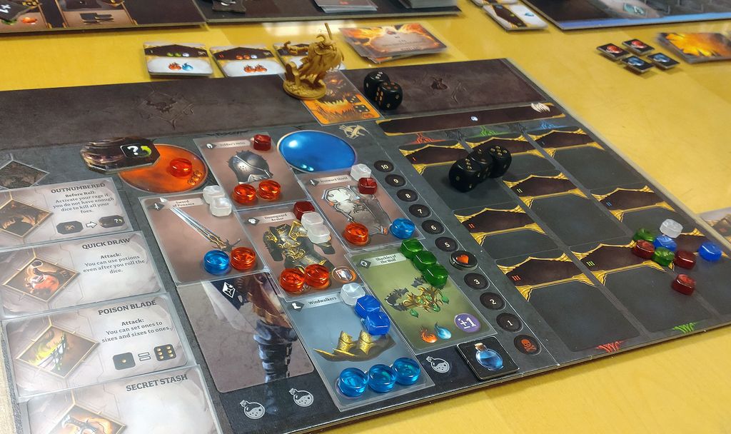 Sanctum - Sanctum, 4 players, first time, I alone beat the Demon Lord, everyone else died on the last card! Managed to use 6-block chestpiece twice thanks to potions. It was slow going because I didn't unlock my skill die like other players, but had good luck! - Credit: Nilssonius