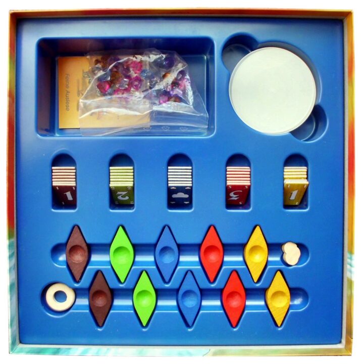 Niagara - Box inside - Credit: Marvelfan
